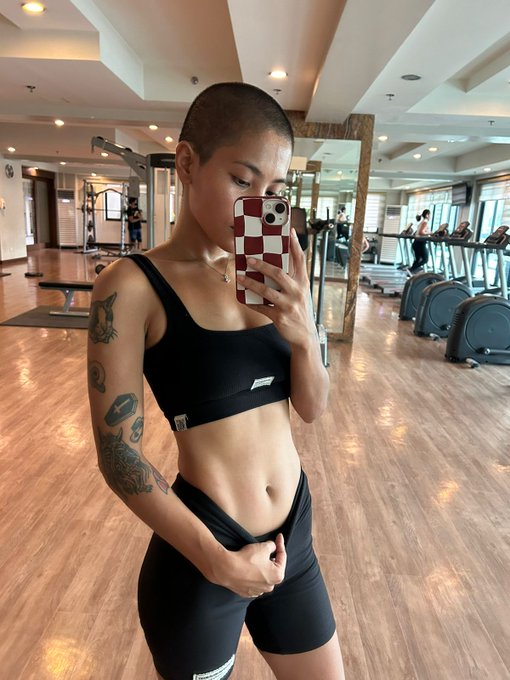 Working on my abs https://t.co/TDFbfQEWsc  #emmarouge #rouge #model #contentcreator #photooftheday  #imageoftheday<a href="/tag/emmarouge"class="tags">#emmarouge</a><a href="/tag/photooftheday"class="tags"><span>#photooftheday</span></a><a href="/tag/model"class="tags"><span>#model</span></a><a href="/tag/workout"class="tags"><span>#workout</span></a><a href="/tag/gymgirl"class="tags"><span>#gymgirl</span></a><a href="/tag/abs"class="tags"><span>#abs</span></a><a href="/tag/exercise"class="tags"><span>#exercise</span></a>