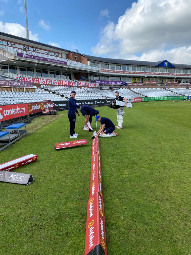 This is why I love @DurhamCricket …From CEO to Director of Cricket, to players and guys who work on the ground or on the gates, all so HUMBLE and willing to roll up their sleeves to help out….This was after training today, putting the boundary & advertising ropes out…🥹❤️