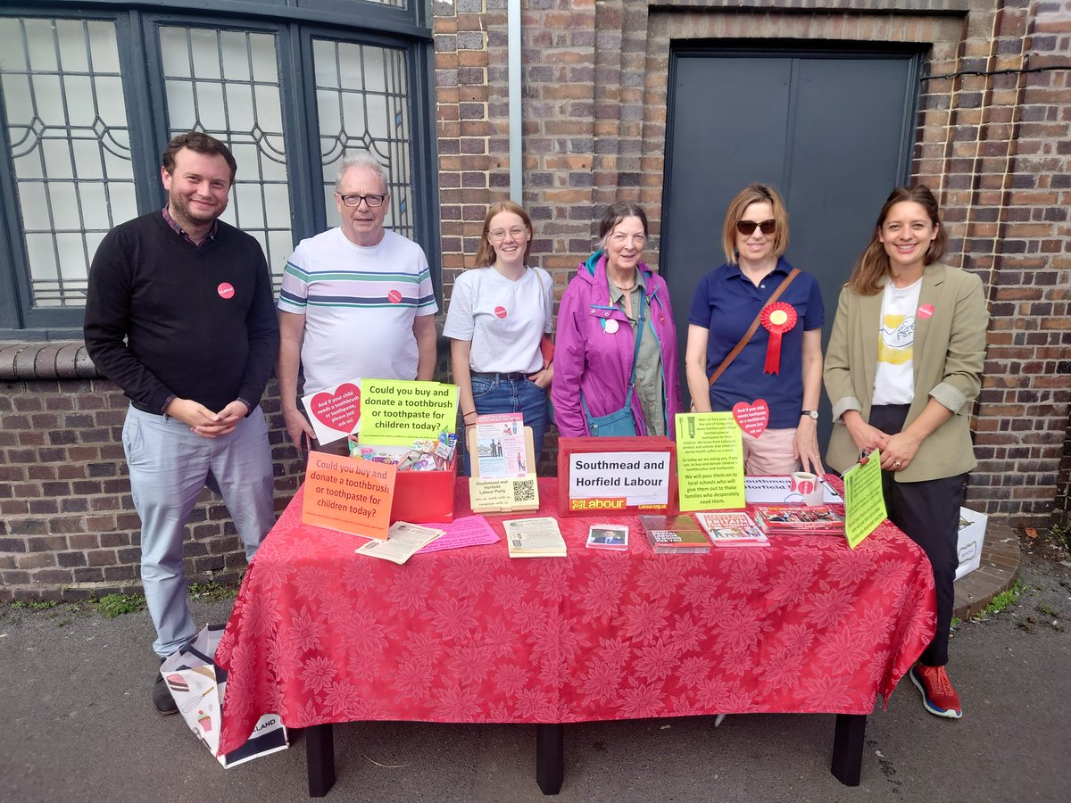 Super proud to have collected 54 toothpastes and 80 toothbrushes thanks the generosity of the passing public in Horfield. They will be donated to local primary schools at the start of term, to help struggling families. 
@LabourBristol #dentistrycrisis #costofliving #lovehorfield