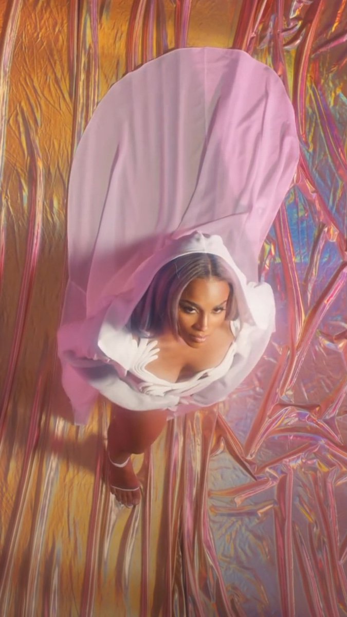 GFM_MUSIC's tweet photo. #2InLuv #Cici https://t.co/vzyxnAxOnf