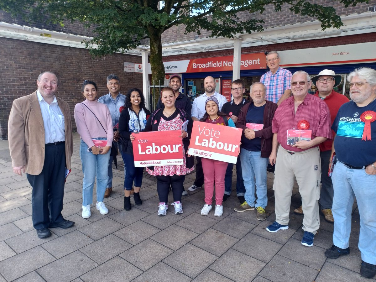 Michael4Sussex's tweet photo. It was a bumper @CrawleyLabour team out in #Broadfield this warm September morning, listening to residents. Good to see the Barton looking so busy this morning, too! https://t.co/FOqOnx2Wmk