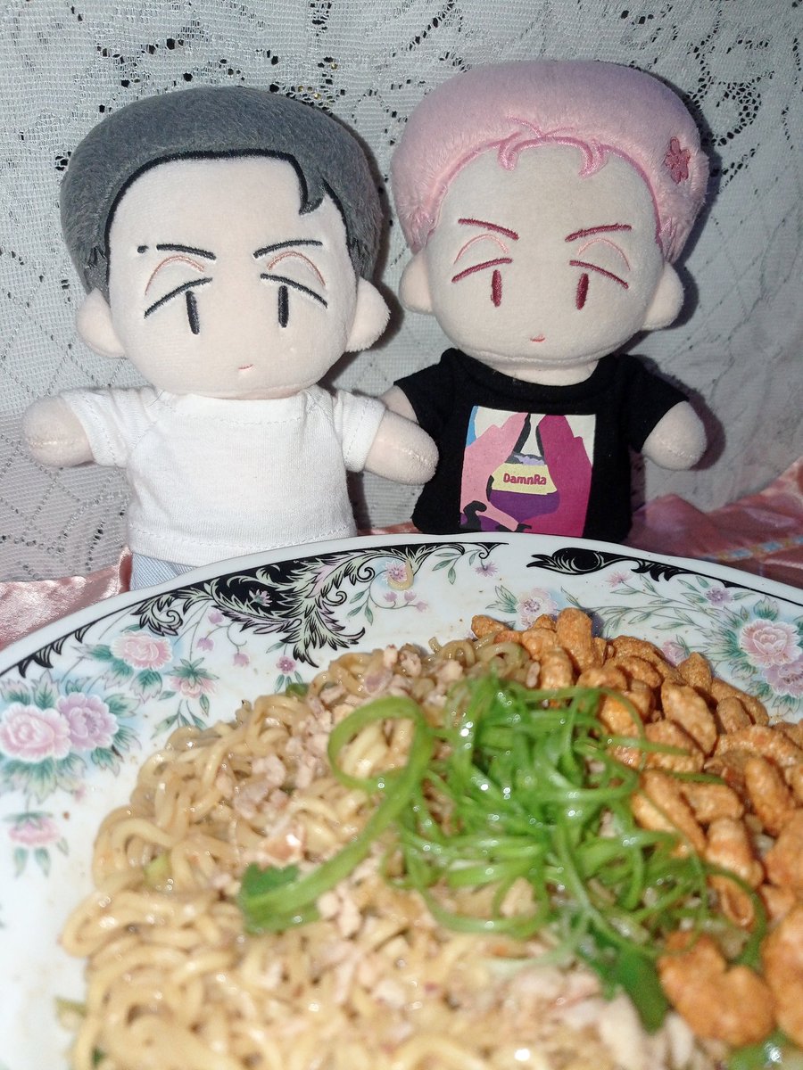 chocowoncheeks's tweet photo. @RAVI_GTCK Hyung, today we eat noodles to celebrate #RAVyeonDay
Mommy didn't let us cook, so we wouldn't set the kitchen on fire.

Do you eat ramyeon too, Hyung?

I hope you join us [secretly] and share the same happiness today.. ☺🍜

#babywonshik #RAVI #라비 https://t.co/YAutfyOMP2