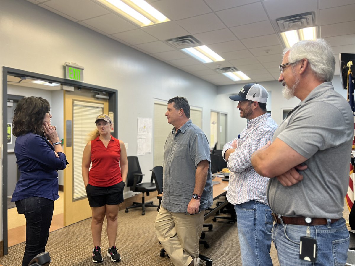 .@DE_FLPresident toured north FL areas most devastated by #Idalia &amp; spoke to local officials on our progress. She expressed her appreciation to our customers for their patience and thanked lineworkers for their tireless efforts. <a href="/DukeEnergy/">Duke Energy</a> plans to wrap up restoration tomorrow.