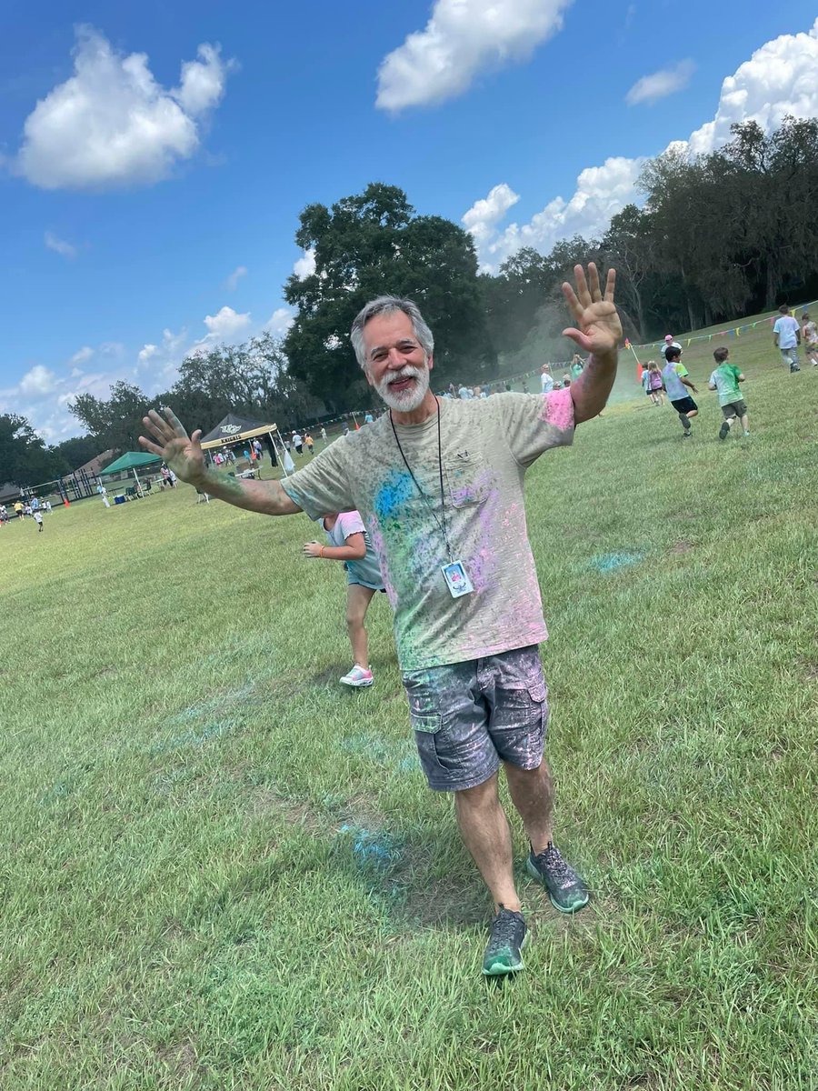 Thank you to the Valrico Elementary PTA, our fabulous volunteers, supportive teachers, and fun-loving students for a super successful Color Fun Run!!!