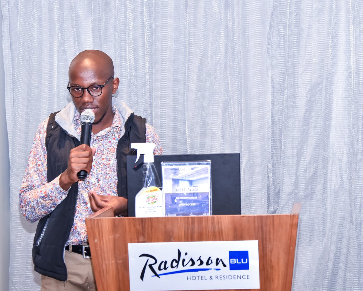 Moments of #laughter, #seriousness and the #jokes master. I am super excited to see what unfolds; the curiosity has been sparked; it's time to let it get creative!

#ieee #innoation #embedded #embeddedsystems #circuits #robotics #technology