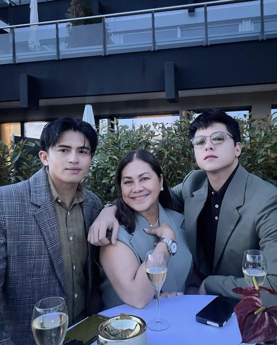 KDKNUpdatesPH's tweet image. Mr. and Mrs. Ford enjoying Switzerland! 🇨🇭🏔️ #OmegaEuropeanMasters #KathNiel