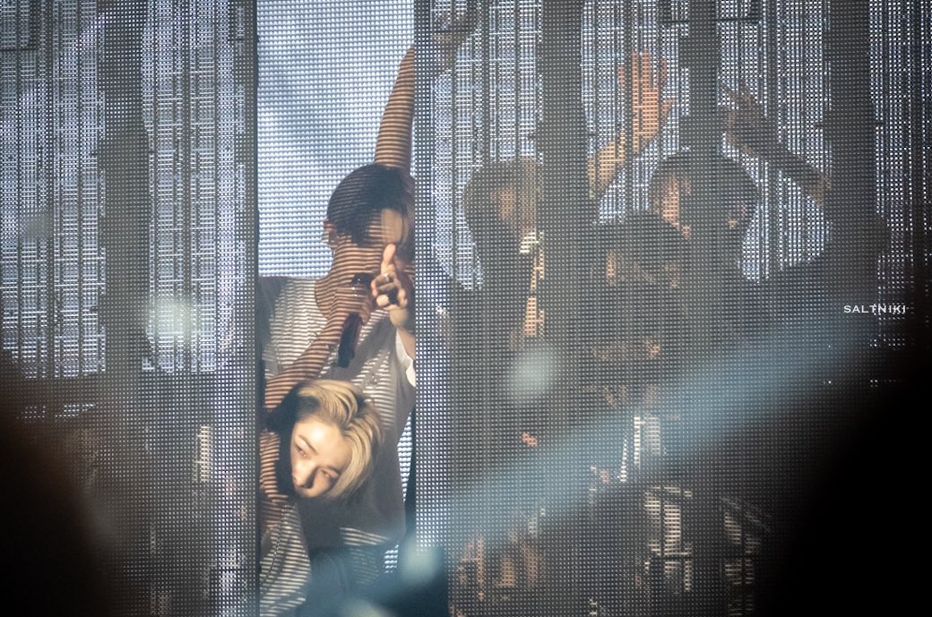 hoonikiz's tweet photo. look, ni-ki peeking 🥹 https://t.co/3HE795zPWh