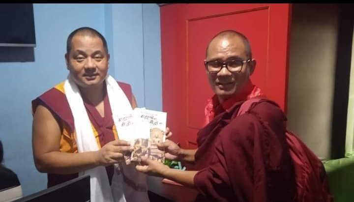 SuryBha94560111's tweet image. काशी-मथुरा किसकी?ब्राम्हणो की या बौद्धो की? 
इस ऐतिहासिक किताब की चर्चा नेपाल में बहुत चल रही है।
Thanks भंतेजी।
#Vilas #Kharat  sir