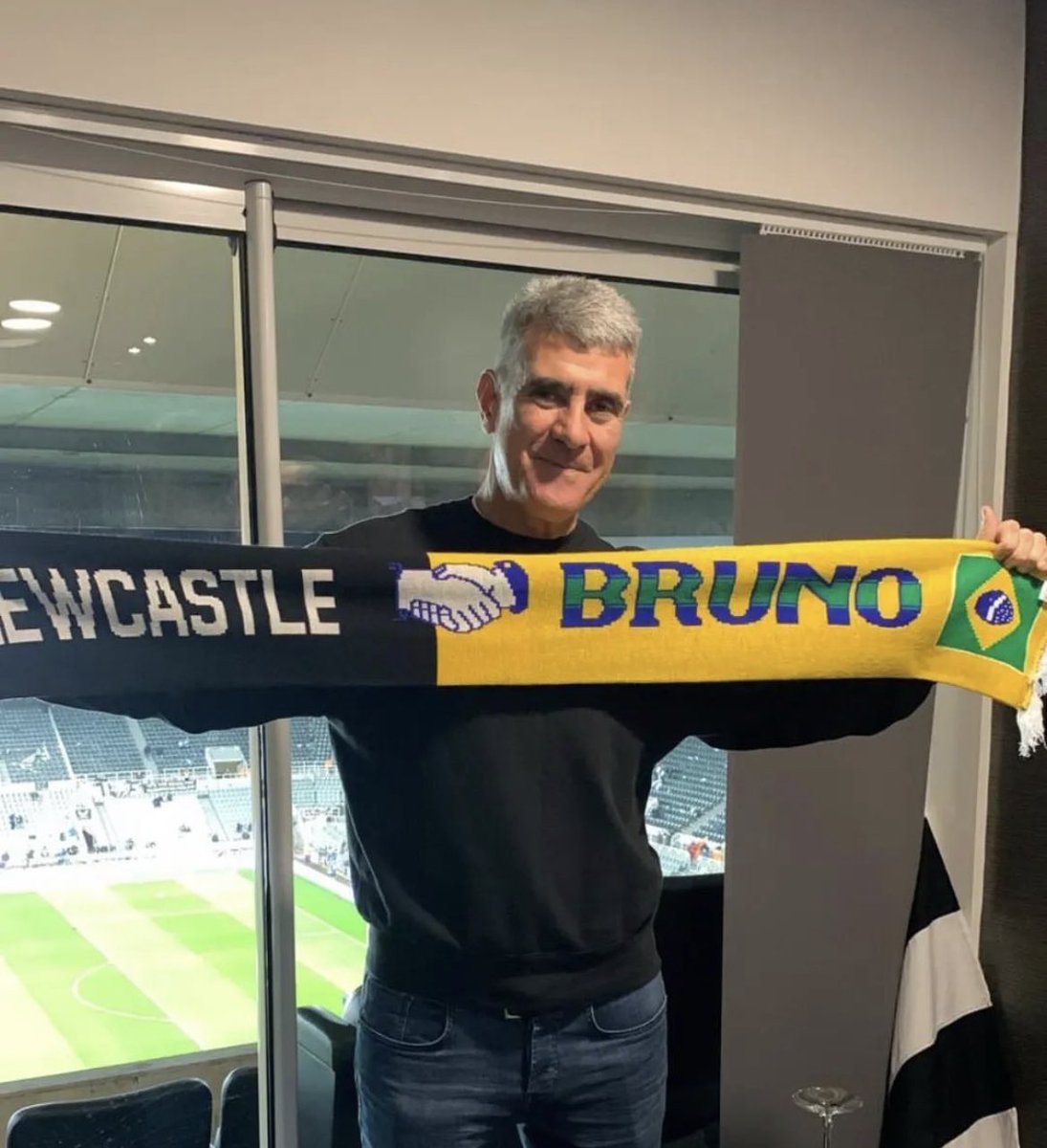 Matt Targetts Dad is ready for the Champions League draw 😄 #UCLdraw