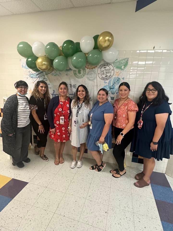 WinnetkaDISD's tweet photo. An Adventure Awaits for @MsDuranEdu and her Baby Boy! Congratulations!!! We are happy for you and wish you the best! 💙🍼👶🏻 ¡Una aventura le espera a la Sra. Duran y su bebé! ¡¡¡Felicidades!!! ¡Estamos felices por ti y te deseamos lo mejor! 💙🍼👶🏻 https://t.co/DEsuH8kVA3