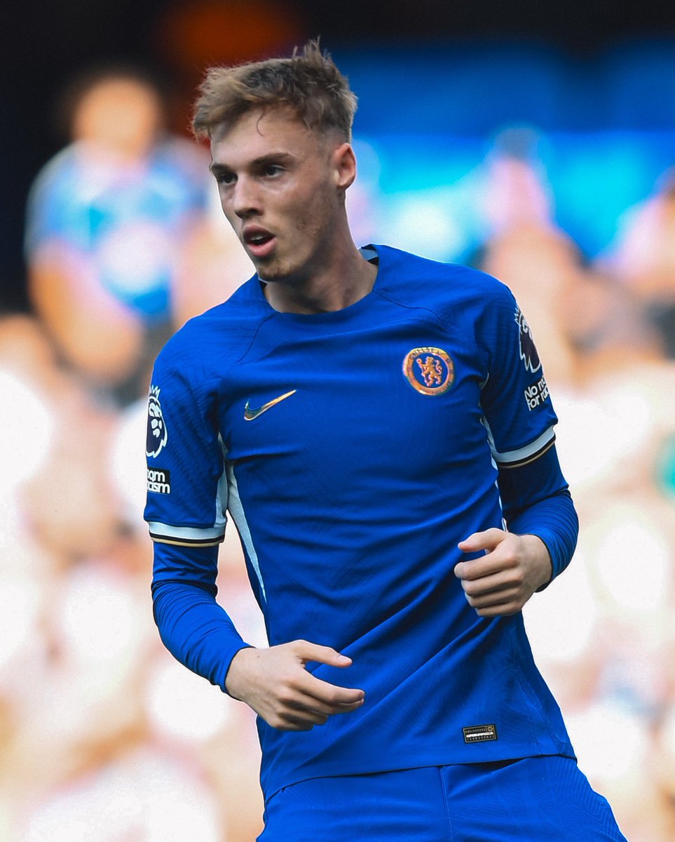 ChelseaFC's tweet photo. Cole on debut. 🔵

#CheNot https://t.co/0vEJhXVp9j