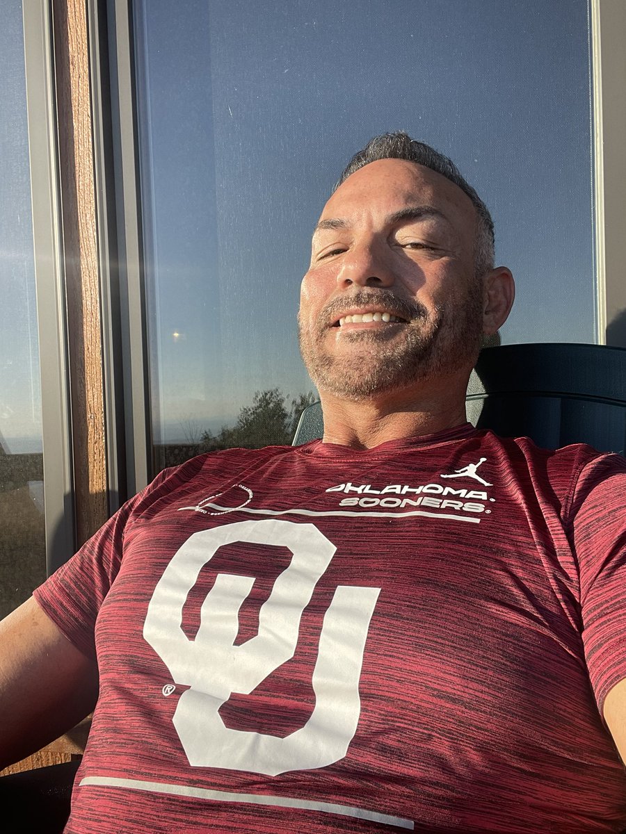 tony casillas tweet media