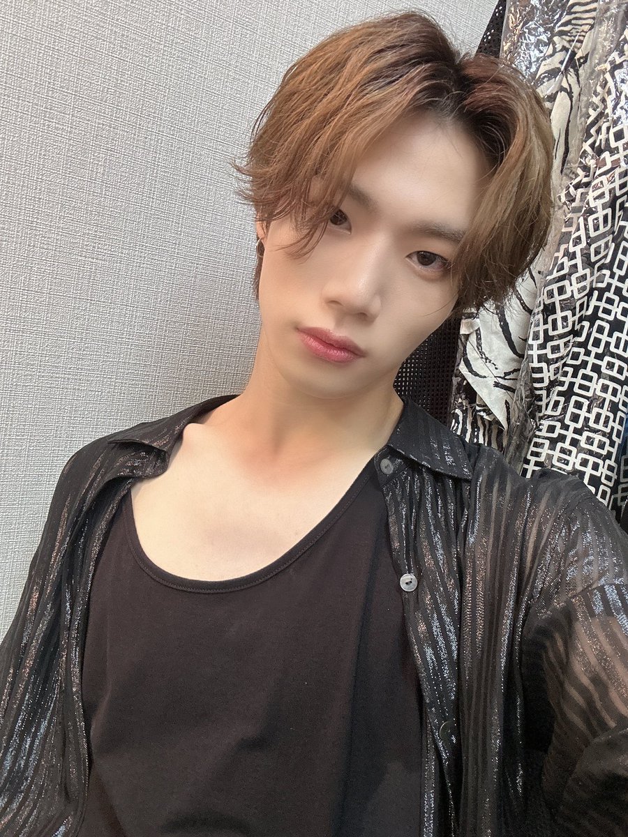 [📷][#CHRIS_RAID]

I see a goat(me) in the boat. Ratea mi raid 
これからが始まり😤
 
#블리처스 #BLITZERS #크리스 #CHRIS