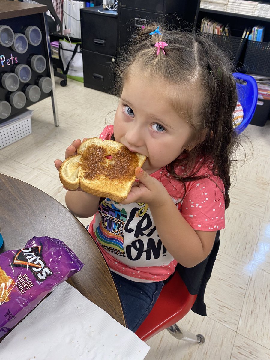 kindergarten tweet media