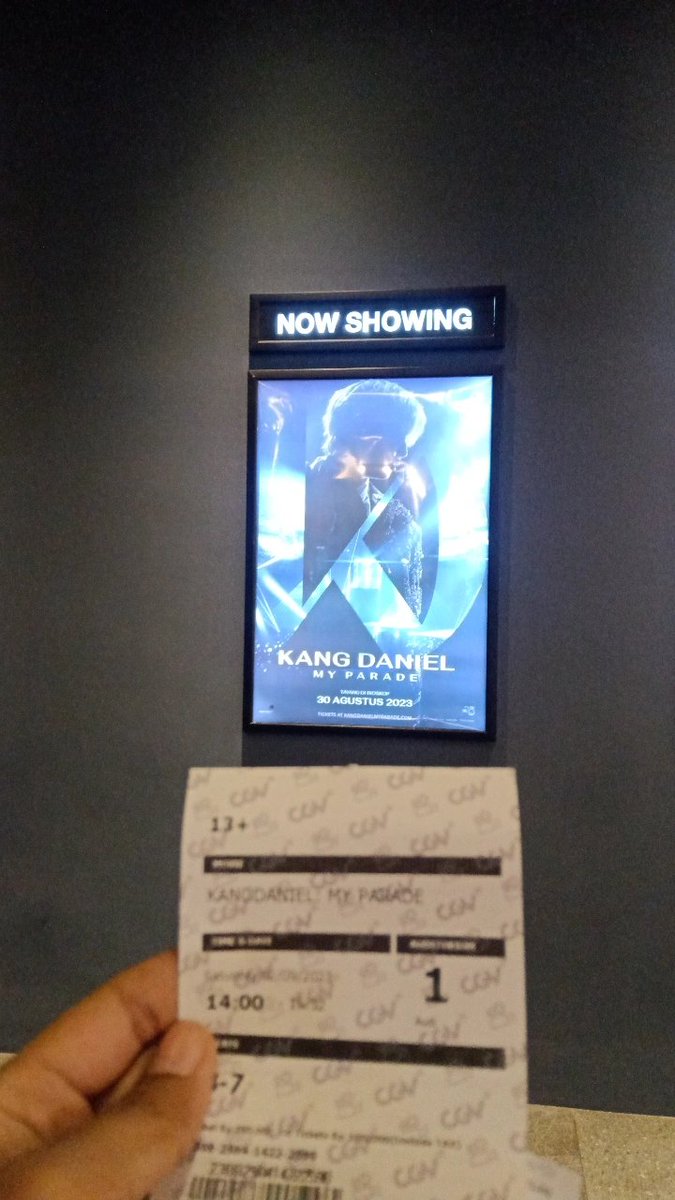 Deb_Niel's tweet photo. Akhirnya nonton yeay!
Semoga besok ada kesempatan untuk nonton konsernya Niel secara langsung!🥺🥺
Anak ganteng, tulus, baik hati, dan tydac sombong tentunya wkwk
Love Niel banyak-banyak ❤️❤️❤️
#KANGDANIELMOVIE #KANGDANIEL #MYPARADE https://t.co/RBBZrnRjVV