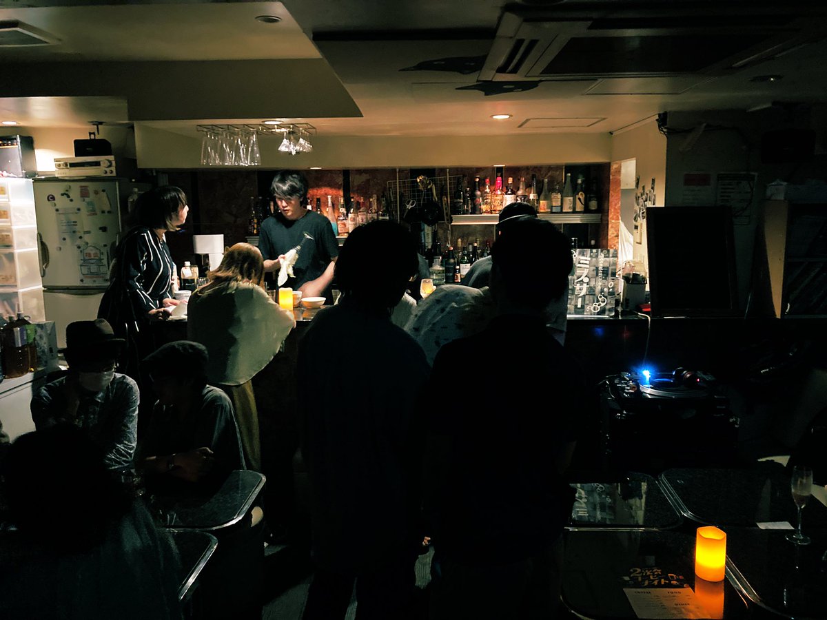 k0hiruimaki's tweet photo. #2次会コーヒーナイト 、大盛況でした。1次会として利用したしお酒も飲んでないけど、「2次会」というワードと場の空気で飲んだ気がしてくる不思議な感覚に。運営の皆さん、ありがとうございました！ https://t.co/qi4NNro611