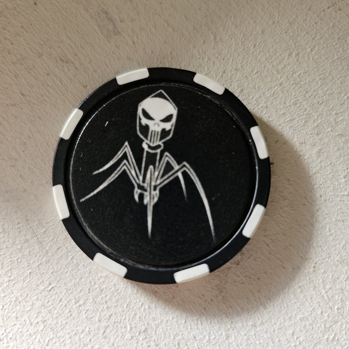 SindelFails's tweet photo. Kids were going to play poker last night. Found this on the counter. ๐ #memories #panfam #tweetfeet #eveonline https://t.co/Et2S5dI0VO