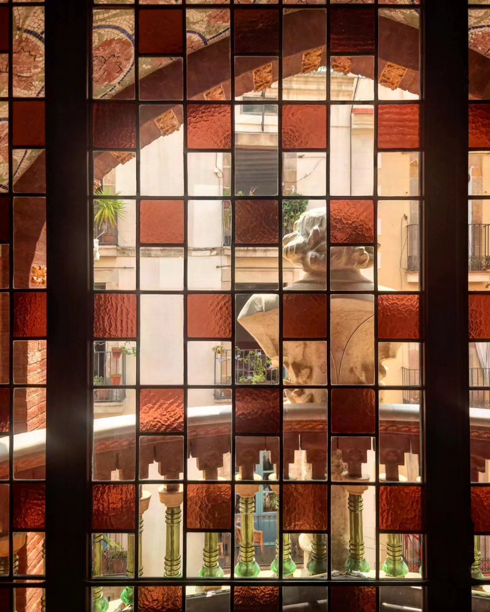 Matt_Pucci's tweet photo. Got stuck in Barcelona for a couple of extra days last week (nightmare, I know) so I went to the Palau de la Música Catalana and the MNAC, up on Montjuic, and I took some pretty pictures. (X only lets you post 4 at a time). Both provided "...an ecstasy of colours..." https://t.co/aFR9PqZUJ8