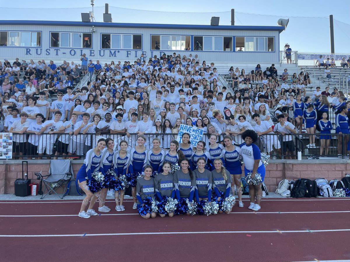 vhhscheer1's tweet photo. Thank you Cougars for helping us cheer on football to their WIN! See y’all next Friday! @VHHSAth https://t.co/H2dZwxaRwX