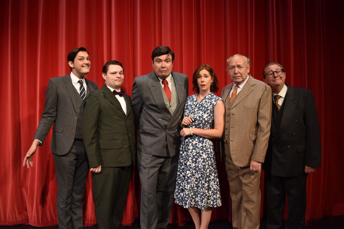 We say a fond farewell to the wonderful cast of Hancock's Half Hour: The Lost Episodes today.👏

Only 2 chances left to catch this hilarious show!⏰

“A hugely entertaining evening” - Last Minute Theatre Tickets👀

🎟️bit.ly/JSTHancocksHal……

<a href="/ApolloTheatreCo/">Apollo Theatre Company</a>