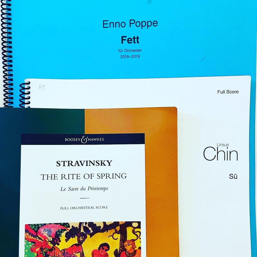 I've done lots of intense concert programmes over the years, but I think none as high-voltage throughout as this one! 🌪️

POPPE⚡️CHIN⚡️STRAVINSKY⚡️

#susannamalkki #malkkiconductor #lucerne #lucernefestival #conductor #womenconductors #orchestra #classicalmusic #kklluzern (1/3)