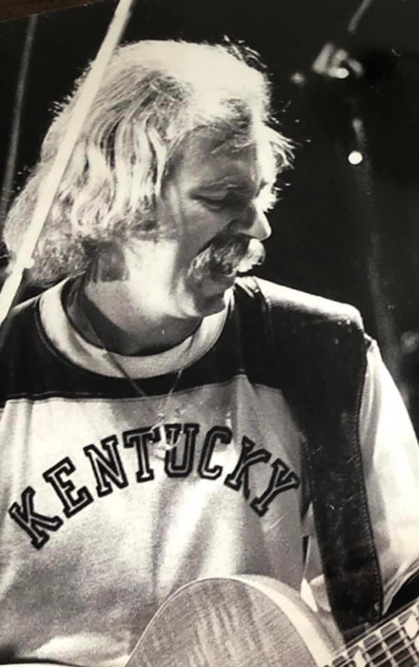 caseysmith00's tweet photo. I'll be havin' a cheeseburger &amp; margarita at 5 o'clock today. Godspeed Bubba. https://t.co/yvQTFegaDn