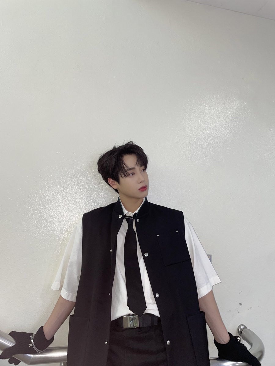 xikers_official's tweet photo. [#헌터] 배경화면용 😀
#xikers #싸이커스 https://t.co/M14cVB8vxj