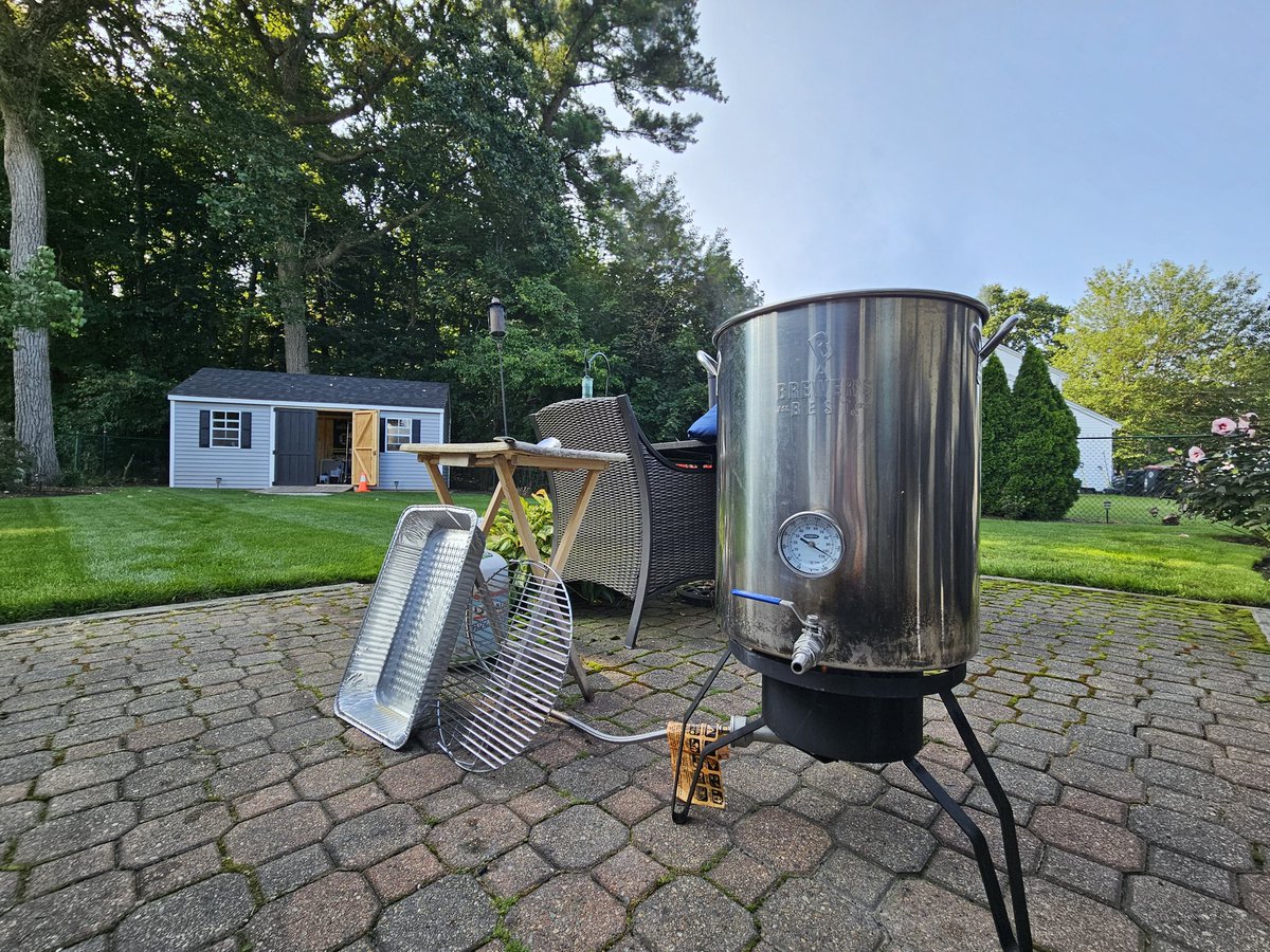 Lilcampibrew's tweet photo. For the first time in a long time.....
It's brew day!
#craftbeer #craftbrew #homebrew #beer #drunk #southshorebeer https://t.co/m8hZGhLf9s