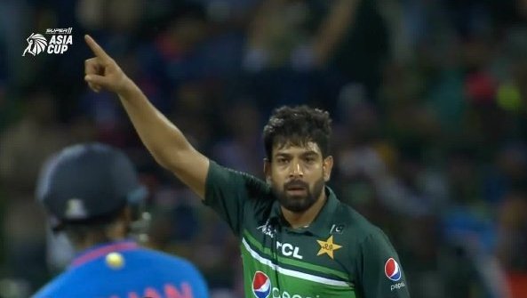 FarziCricketer's tweet photo. Haris Rauf, sab yaad rakha jayega... https://t.co/qNFZtIodW5