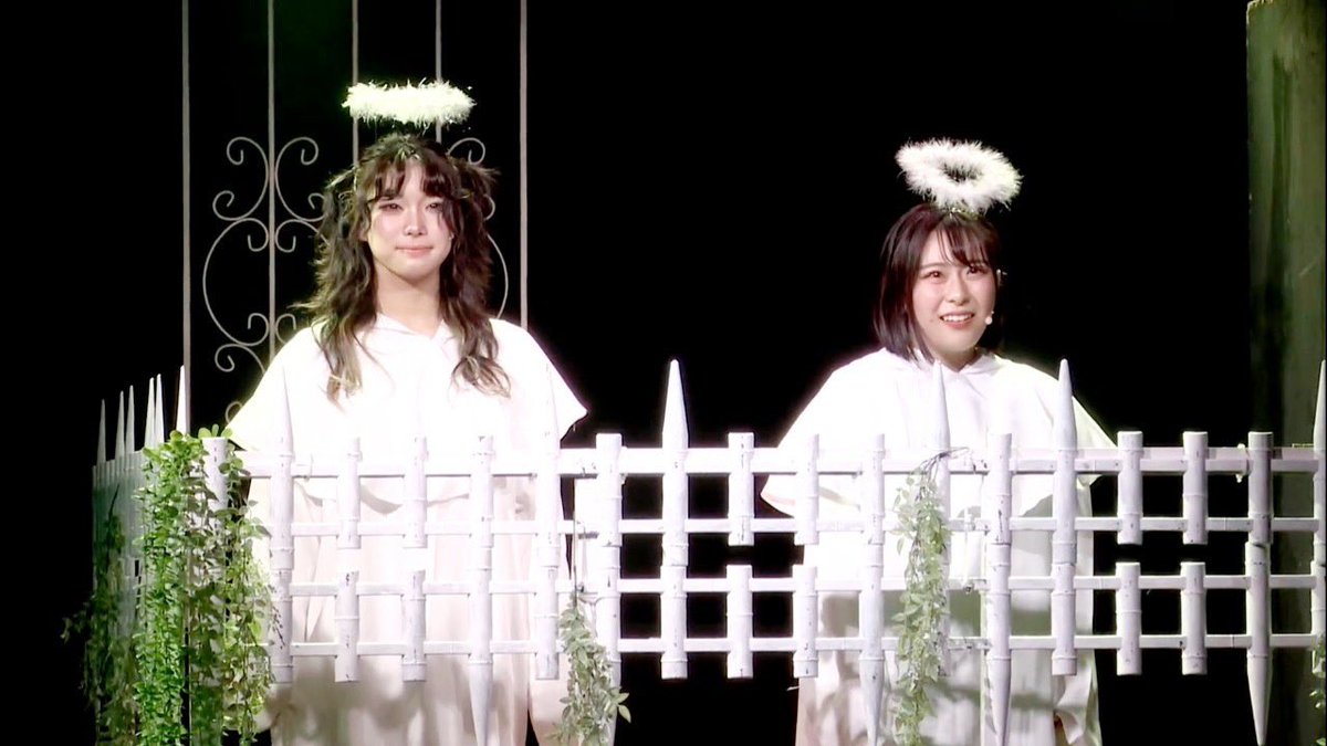 RemiRin_2016's tweet photo. #君ロミ　メイキングでましたー！！

https://t.co/SERLBRI5bD

まさかのヘアセット終わらなかった日に円陣任されちゃって変な髪型でいい事言ってる私がみれます😇

他にもみんなの準備中、本番中、千秋楽後の色んな姿が見れます！
もう1週間も経つのか…😭

配信もよろしくお願いします！！ https://t.co/dsY5oZnCOx