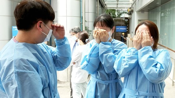 tang__kira's tweet photo. Nakesnya kenapa nangiiis?

Seoul Paik Hospital yang udah berdiri selama 82 tahun, akhirnya tutup

Perawatan pasien terakhir di rumah sakit Seoul Paik Hospital di Jung-gu, Seoul, yang tutup pada 31 Agustus.

Rumah sakit ini udah dibuka dari tahun 1941 sebagai rumah sakit bedah https://t.co/iAtdpBwT4n