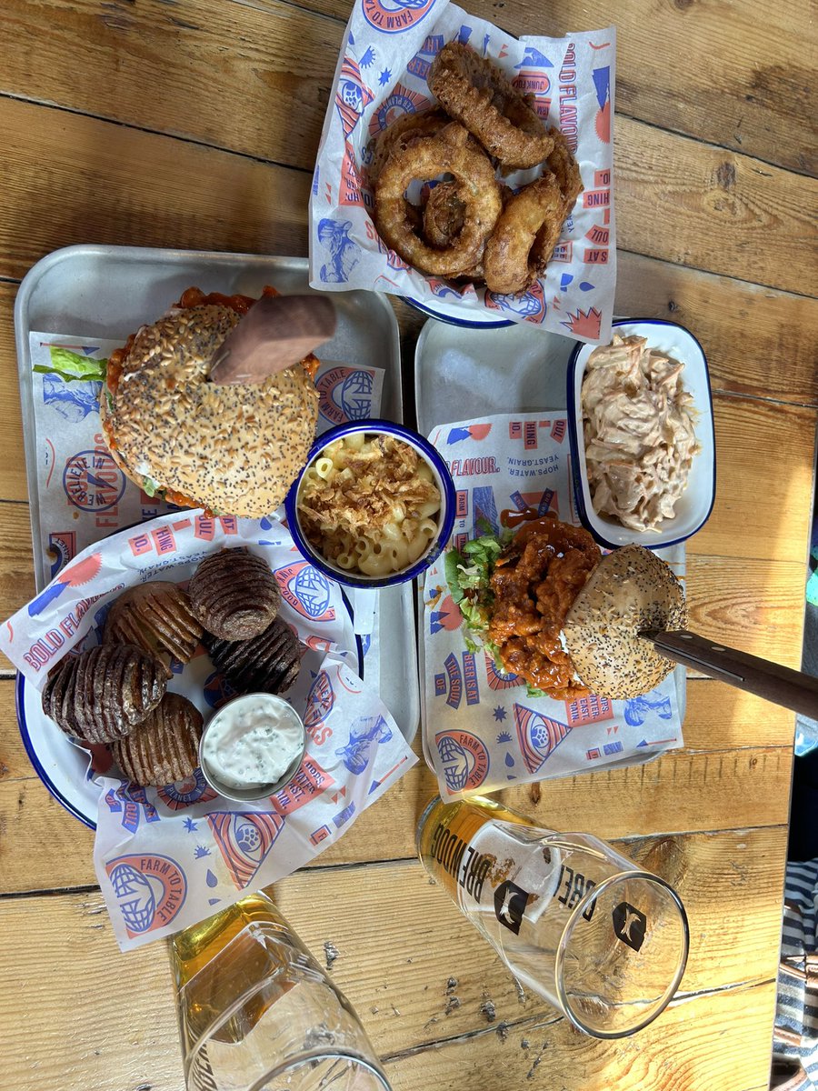 andiabz's tweet photo. Punk Day @brewdoginveruri with @beerleader2 @BrewDog #PunkDay #BrewDogging https://t.co/QVRpCuc9FK