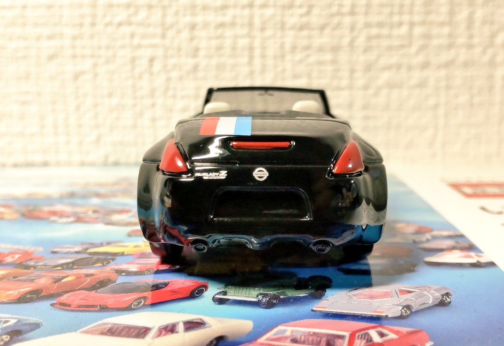 zamuseum's tweet photo. トミカ　イトーヨーカドーオリジナル
日産　フェアレディZ　ロードスター
トリコロールカラーデザイン仕様

#トミカ 
#今日のトミカ 
#tomica
#Nissan
#minicar
#TAKARATOMY https://t.co/avteahl8RZ