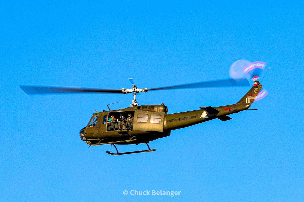 NowHeresYou's tweet photo. I love the smell of breakfast in the morning. #pancakesandsausage #flyin #flyinbreakfast #kmzz #mzz #marionindiana #moon #huey #hueyhelicopter #americanhuey369 https://t.co/47AfjMn5HI