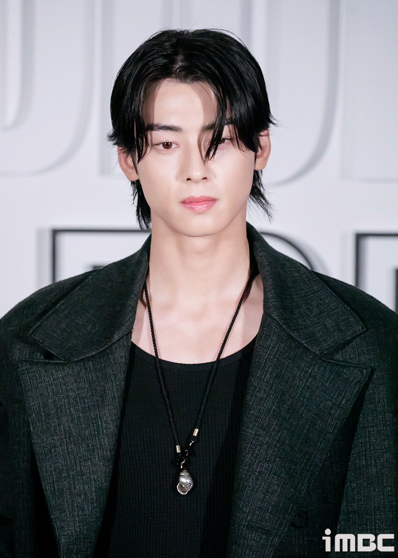 imbcenews's tweet photo. 차은우, 천상계 귀족 판타지 #아스트로 #ASTRO #차은우 #CHAEUNWOO [iMBC 직찍 34장]

⬇️Click Plz⬇️
https://t.co/te3ElWVERE https://t.co/hm6d4f3xXt