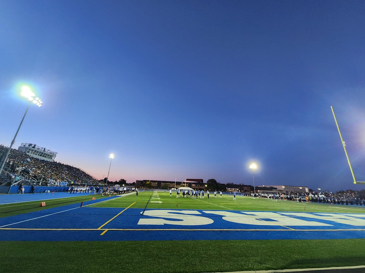 It was a great night coming back!
#LZHSfootbal #weareLZ