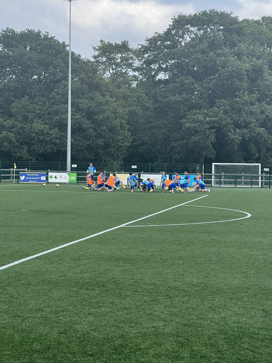Arrived at the Racecourse Ground as <a href="/AscotUnitedFC/">Ascot United FC</a> face <a href="/westfield_fc/">Westfield FC</a> in the <a href="/EmiratesFACup/">Emirates FA Cup</a> #NonLeague #nonleagefootball #yellas #uptheYellas