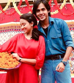 LNehaa's tweet photo. Iss show ka S2 ,uss Show ka S2 ,iss Show S4 , uss Show ka S9 ...bhai yeh sab sun Dil bas yahi puchhta kab aayega humare YUDKBH ka S2 ?
@SonyTV @sumeethmittal @golu_a
@001Danish we are waiting ....kabhi uske baare mein bhi soch liya karo ! 😪 #YehUnDinonKiBaatHai #AshDeep https://t.co/iyPgOaMmzc