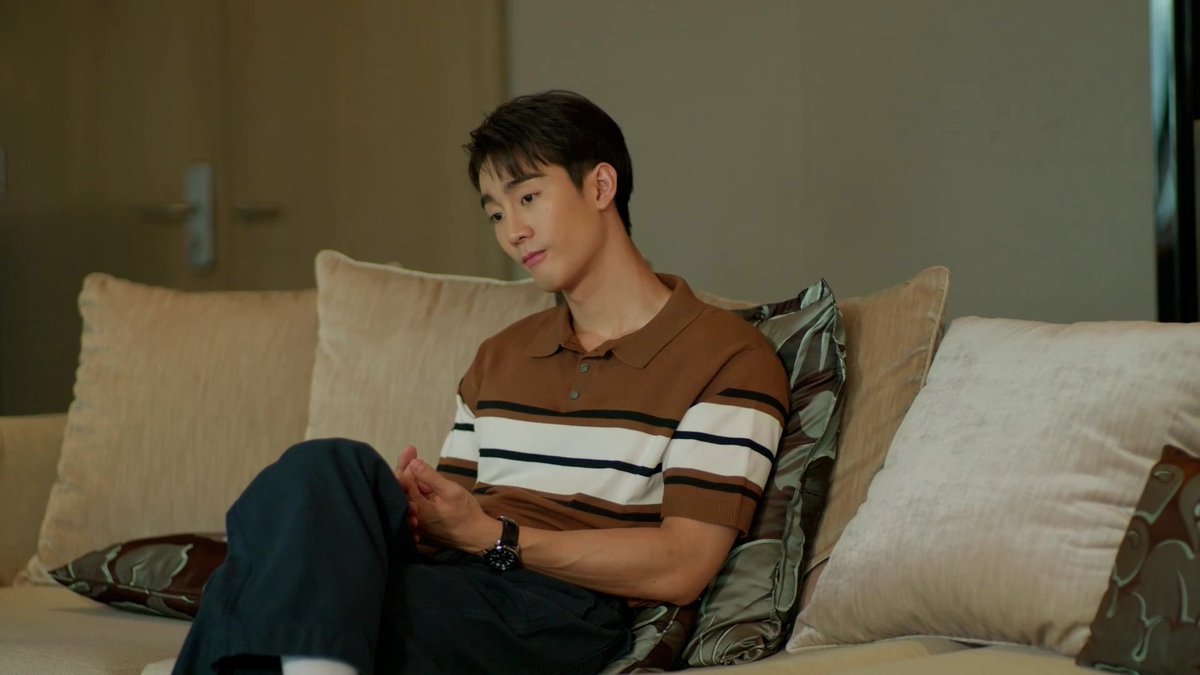 fforcejs's tweet photo. ตัวบีก็บุ๊คไงมิว #OnlyFriendsSeriesEP4 https://t.co/jJYFNJihd6