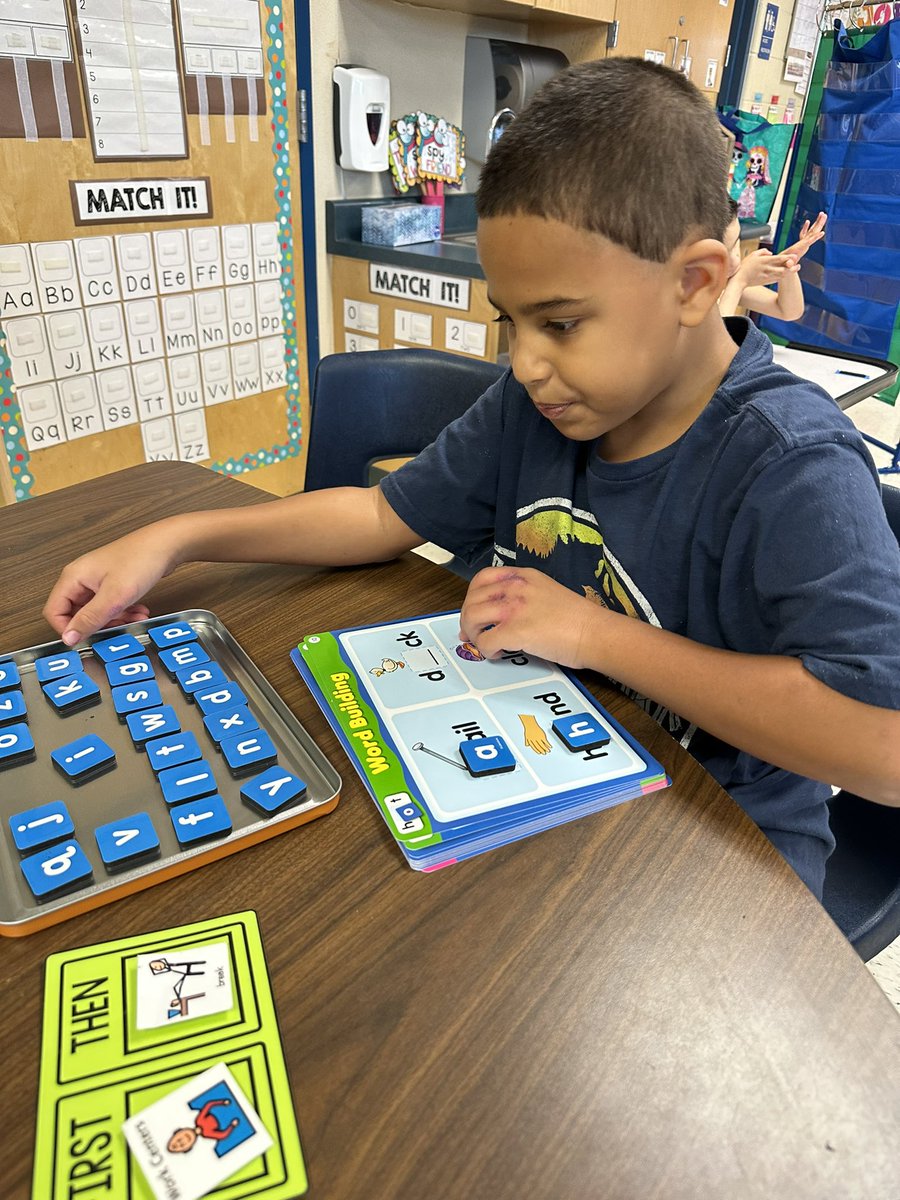 jenna_brown's tweet image. Week 1 and we are already  rocking center time 🤩 #lifeinALE #centers @NISDSpecialEd @Miss_Guerra12 @NISDLangleyES