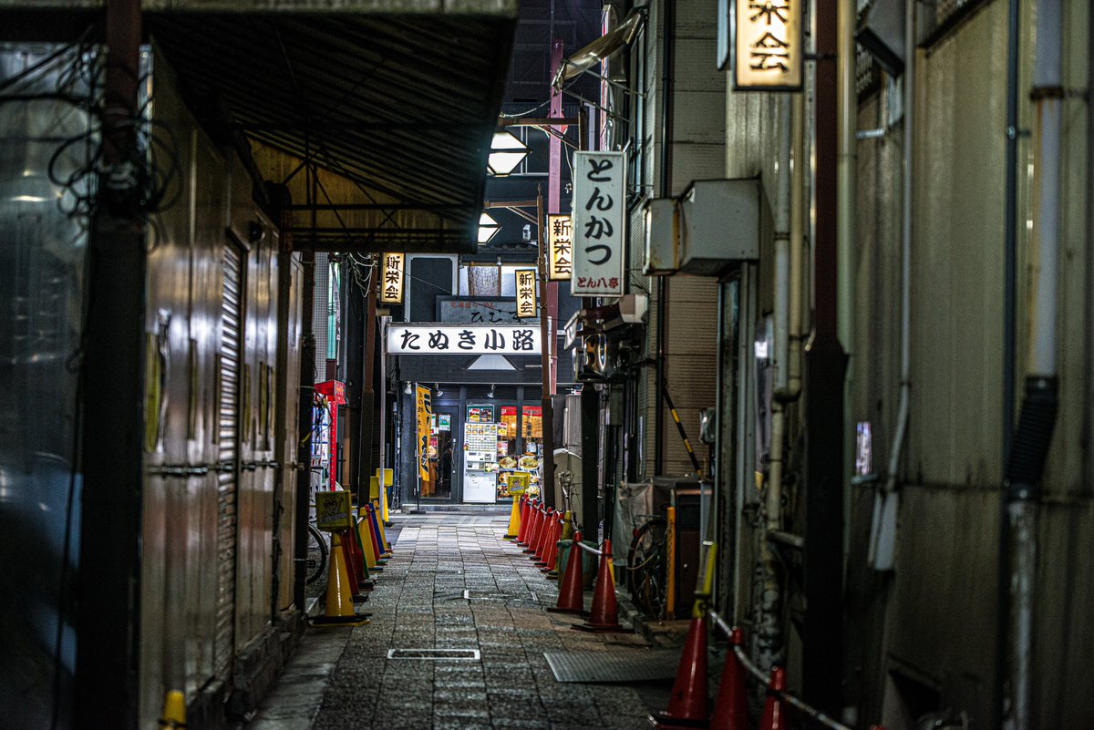 土曜の夜だし、たまには夜の街スナップを