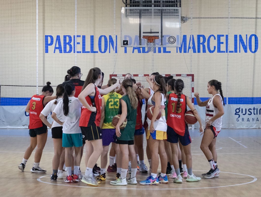 Time to get back with the team after an intense summer!! Pre-season 🔛           <a href="/EliteSportsESP/">Elite Sports Academy 🏀🎓</a>