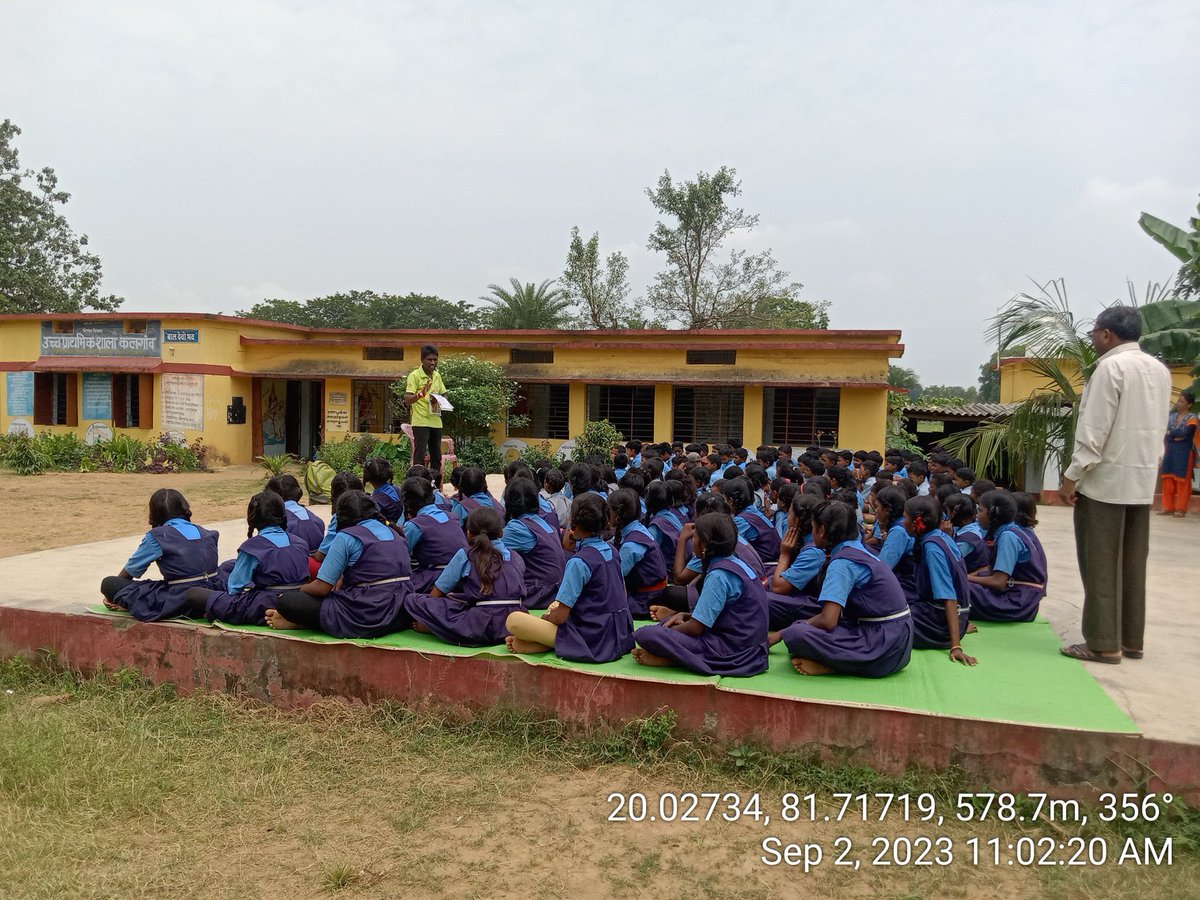 DhaniramNetam3's tweet photo. Date 02/09/23 ko kalgaon block baderajpur me mt asha miting avm schooli bacho ko module ke madaym se maleriya avm dengu bimari ki jankari dete huye
#Embed2Endmalaria
@Azadfhindia @sksomya @Avdheshsingh_ https://t.co/XsYbAcrzgt