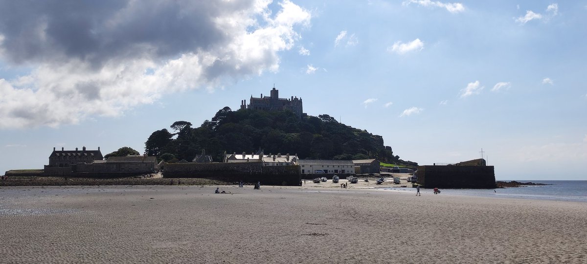 WebsterPhilip's tweet image. #StMichealsMount #Cornwall #beach @nationaltrust #marizion