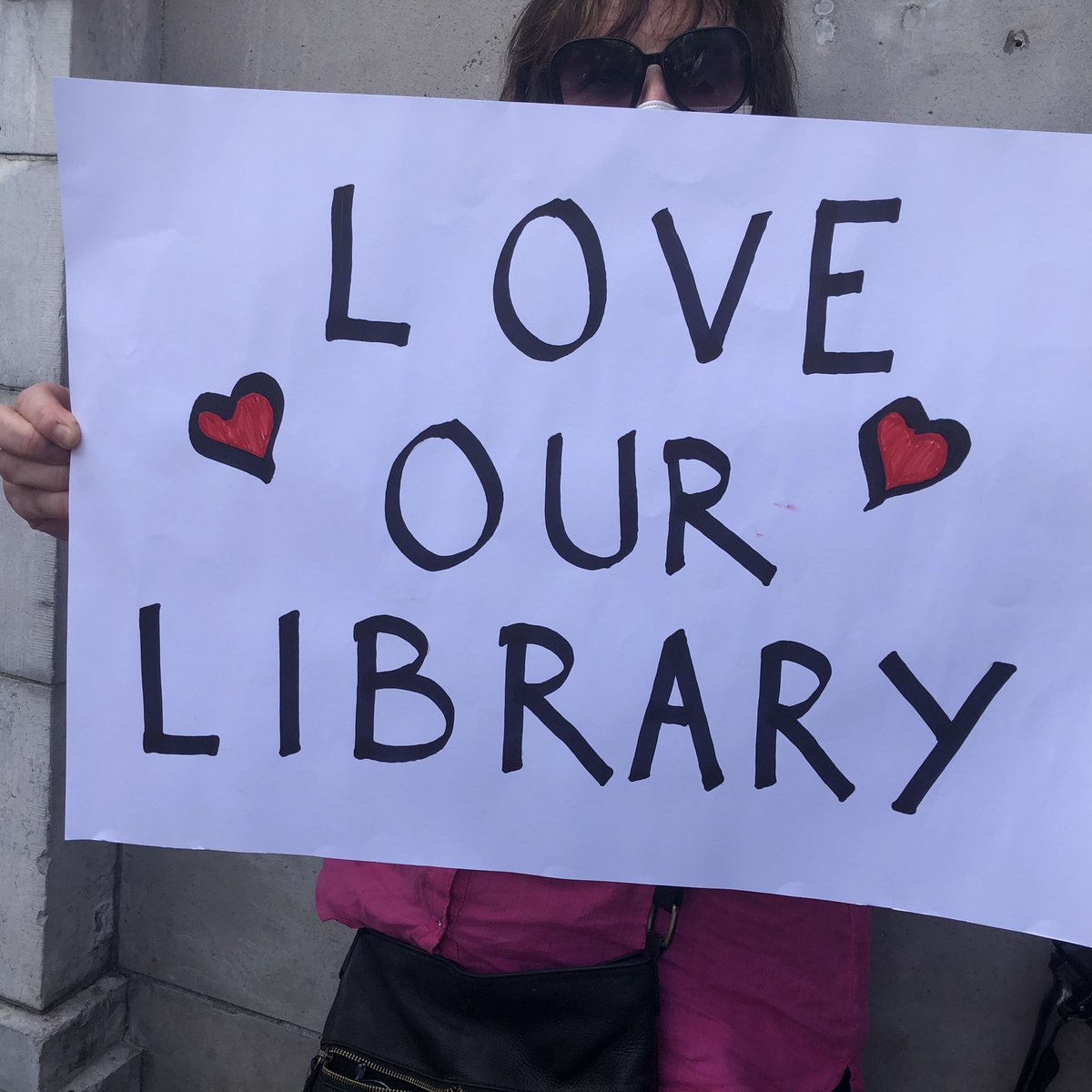 kevidoyle's tweet photo. Great show of support for #library workers and the library service. The #farright sent packing AGAIN! Good riddance. #NoPasaran
#Notohate #Corkwelcomesall
#libraryservice
#LGBTQ+ https://t.co/2Cq15JzW8x