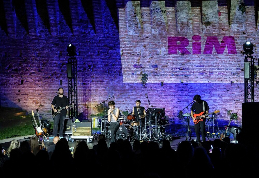 comunerimini's tweet photo. Ultimo giorno di Rimini in Musica. Oggi gli incontri con Simone Borrelli e Pupi Avati e il concerto all’Arena della Francesca con Angelo Branduardi e Kelly Joyce.

Inoltre la mostra dedicata all’Orchestra Casadei.

Leggi qui: https://t.co/QxOmeeF8uY 
#rimini #comunerimini https://t.co/38L3TYHhPm