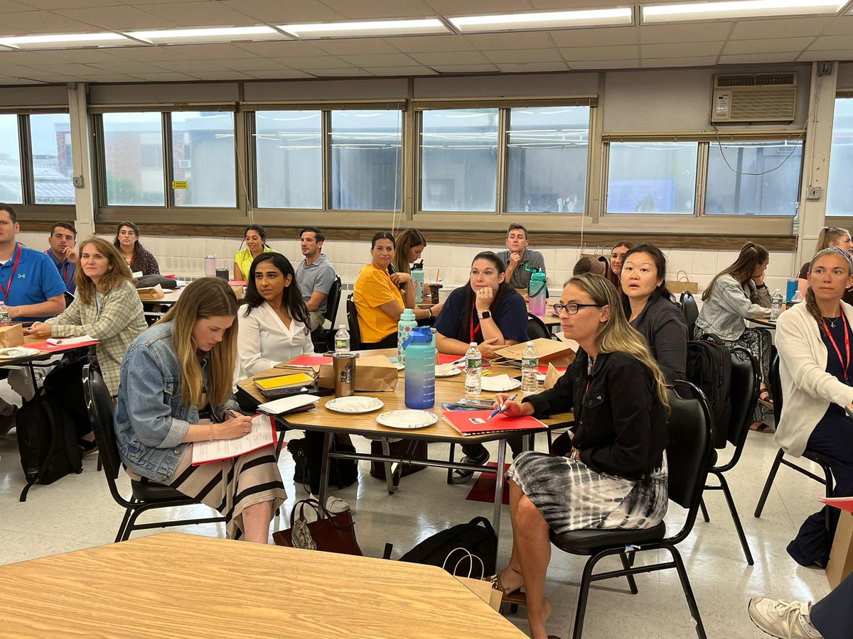 SyossetTA's tweet photo. New Teacher Orientation 2023. Good luck to all our new STA members! https://t.co/0wrf65lG7W