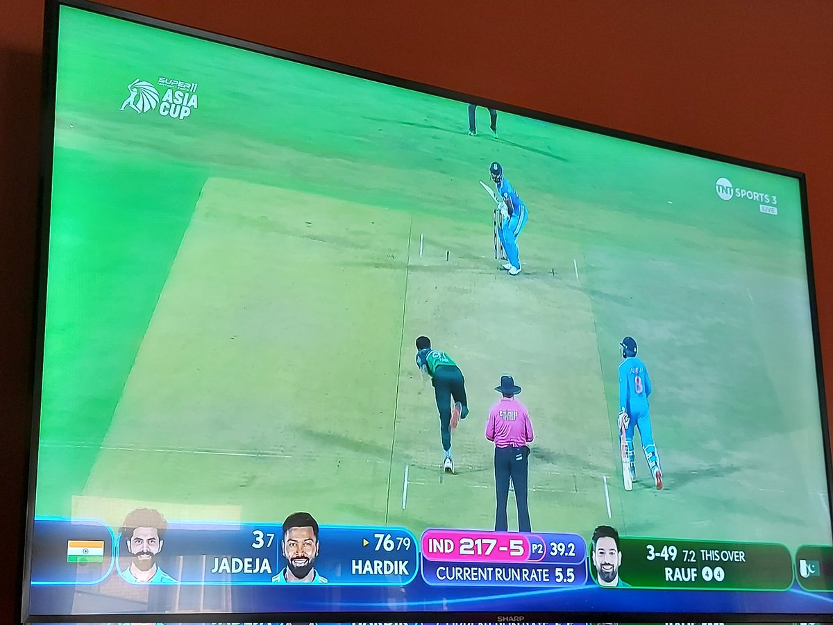 Getting ready for <a href="/DesmondHDSB/">Viola Desmond Public School</a> Cricket Club by watching Asia Cup <a href="/ICC/">ICC</a> <a href="/ACCMedia1/">AsianCricketCouncil</a>! Sister nations 🇵🇰❤️🇮🇳! Get ready my wonderful coaches <a href="/nieuwpoortj/">Jessie Nieuwpoort</a> + Mr. Moore! No rest for the wicket...🏏