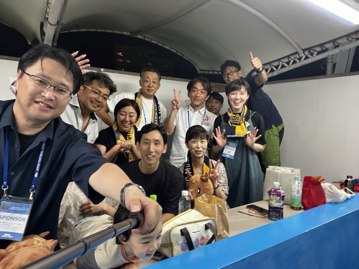 1108mina's tweet photo. 久々に武蔵野の試合観戦(滞在時間短め)！

環境管理センターの皆様、サポーターの皆様に久々にお会いし息子の成長も見せる事ができました！
引退しても変わらず温かく迎えてくれとても感謝です⚽️
またお会いできるのを楽しみにしてます！

※息子は熱狂的なゆーやファンかもしれません笑 https://t.co/1XJg0Tc5EB