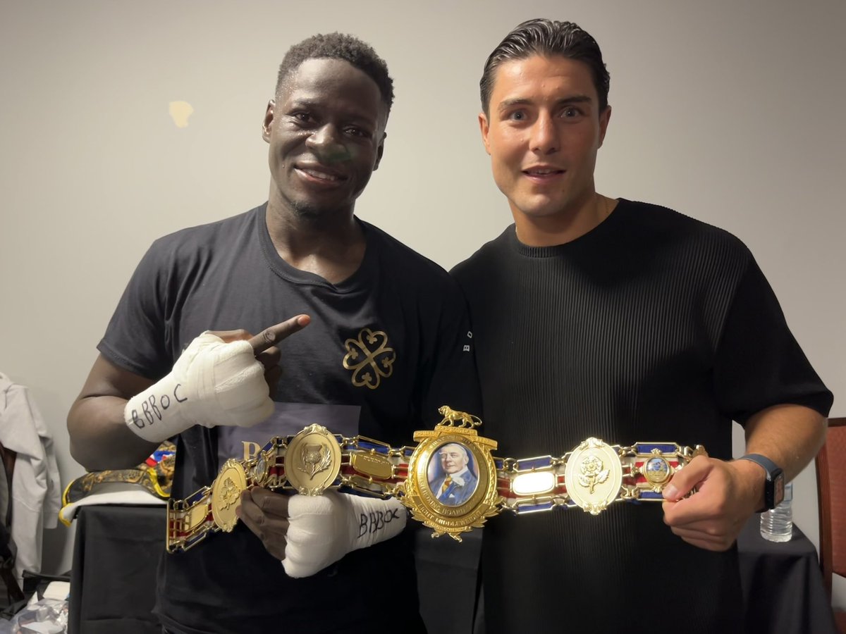 Still in good hands!!! <a href="/truesensation_/">Samuel Antwi</a> was ‘truly sensational’ last night! <a href="/JOSHPBK/">Josh Kelly 🥊</a>